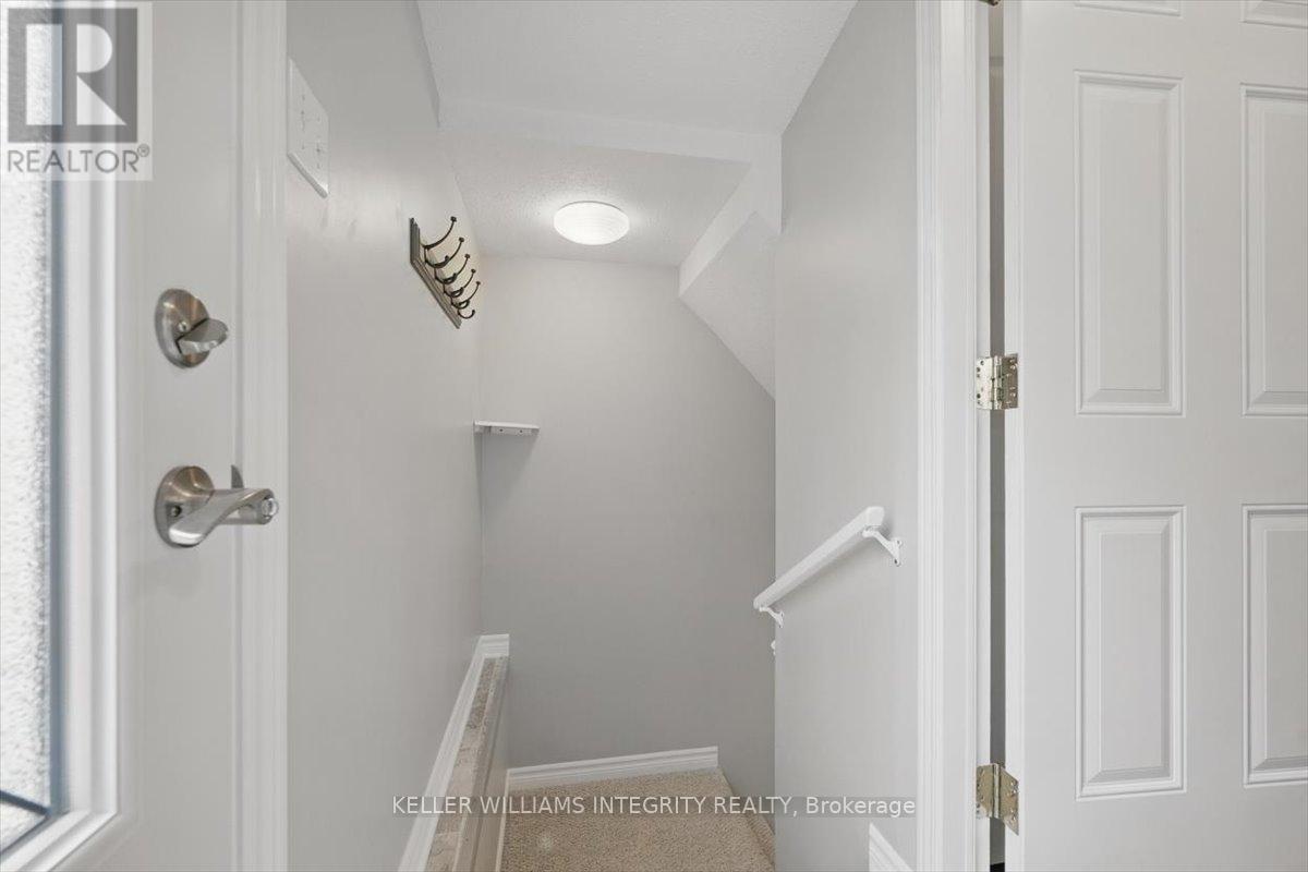 1561 Verchere Street, Ottawa, Ontario  K1C 6B8 - Photo 28 - X12153261