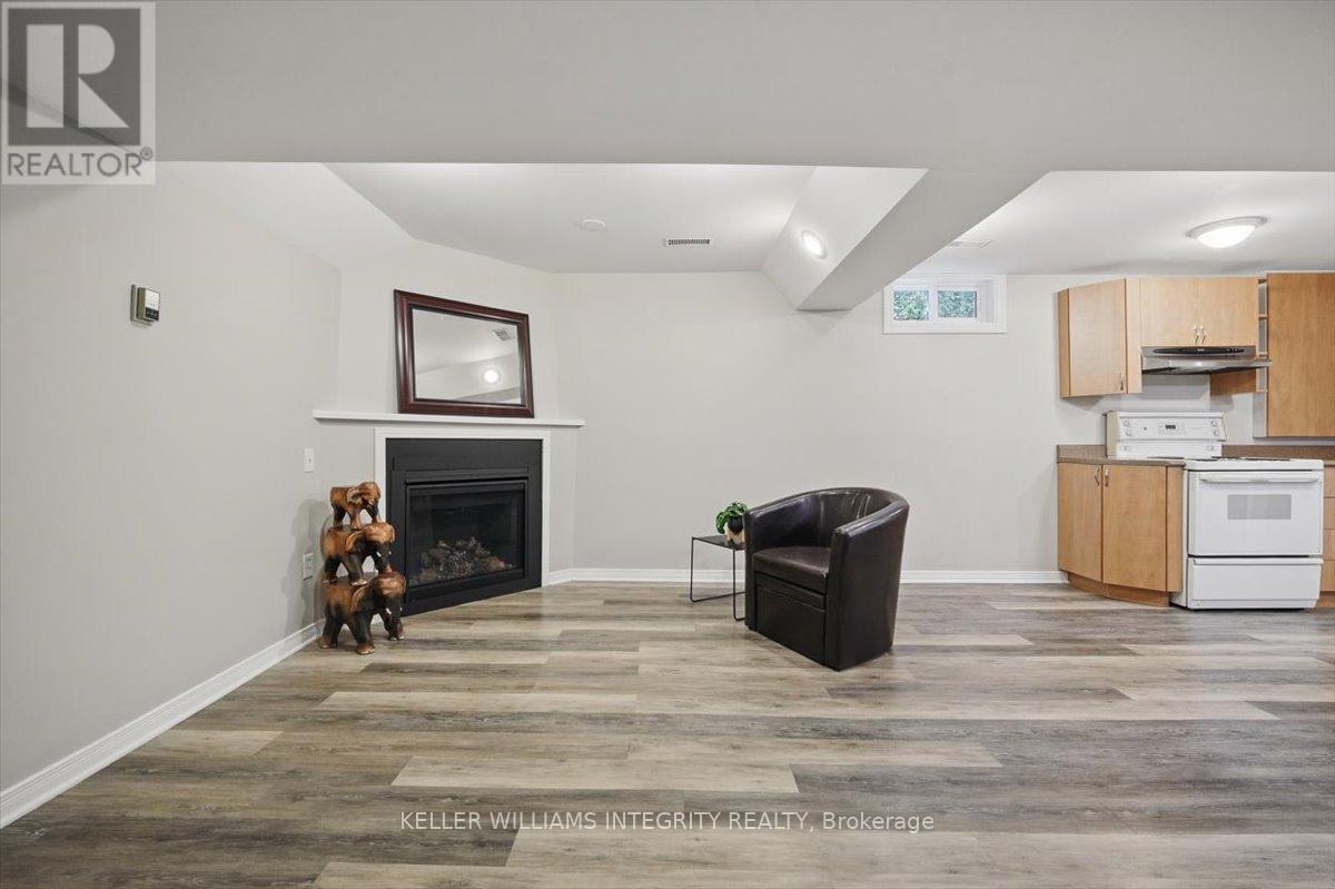 1561 Verchere Street, Ottawa, Ontario  K1C 6B8 - Photo 30 - X12153261