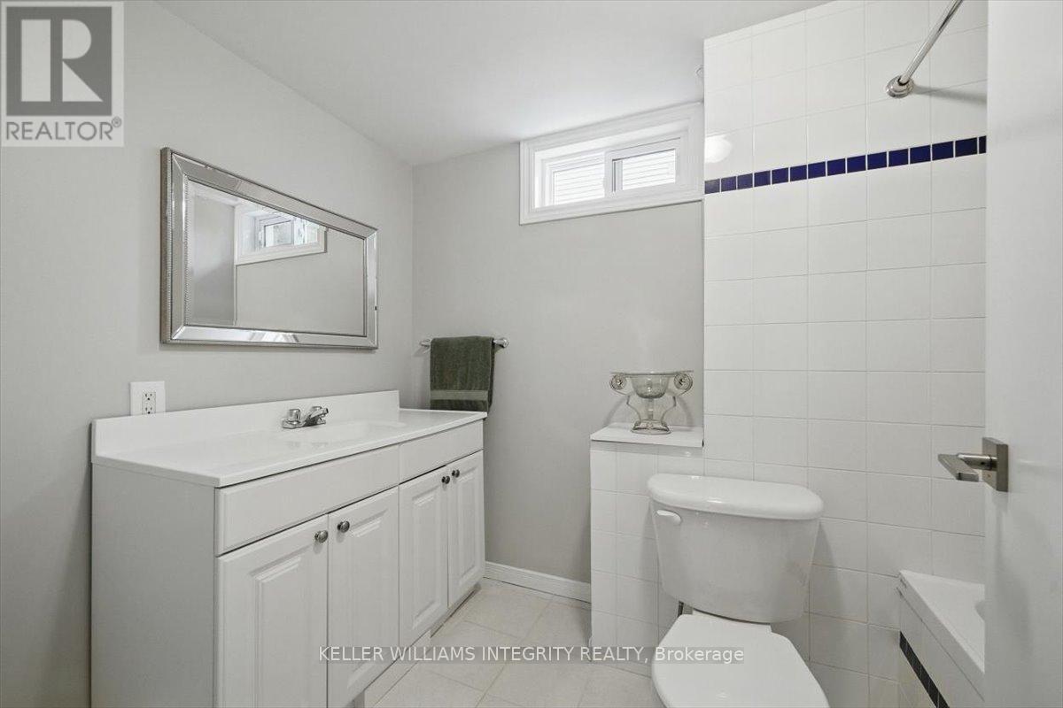 1561 Verchere Street, Ottawa, Ontario  K1C 6B8 - Photo 35 - X12153261