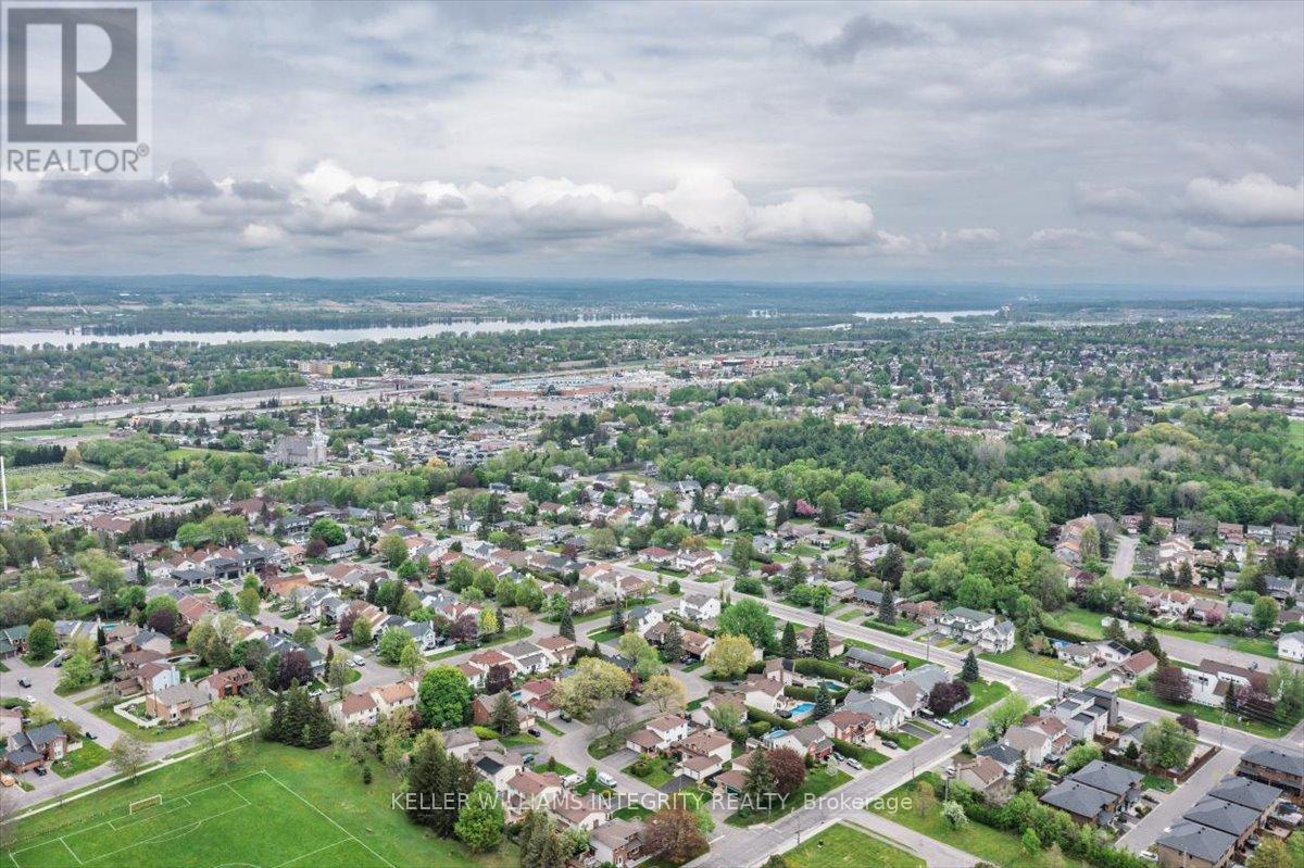 1561 Verchere Street, Ottawa, Ontario  K1C 6B8 - Photo 47 - X12153261