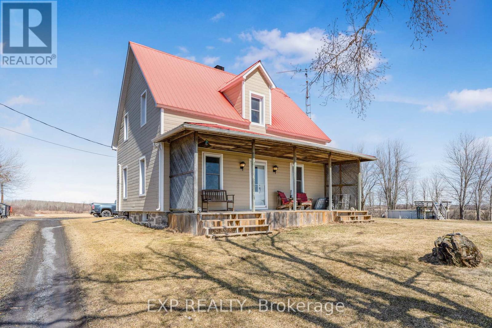 20405 Laggan-Glenelg Road, North Glengarry, Ontario  K0B 1E0 - Photo 1 - X12153339
