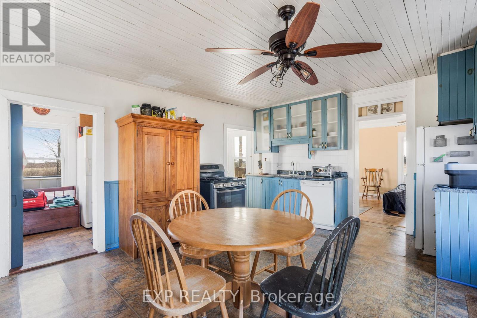 20405 Laggan-Glenelg Road, North Glengarry, Ontario  K0B 1E0 - Photo 13 - X12153339