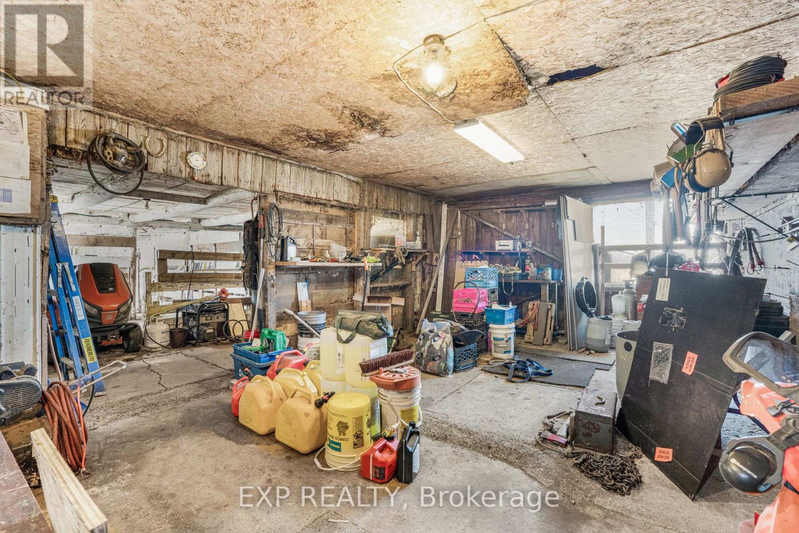 20405 Laggan-Glenelg Road, North Glengarry, Ontario  K0B 1E0 - Photo 21 - X12153339