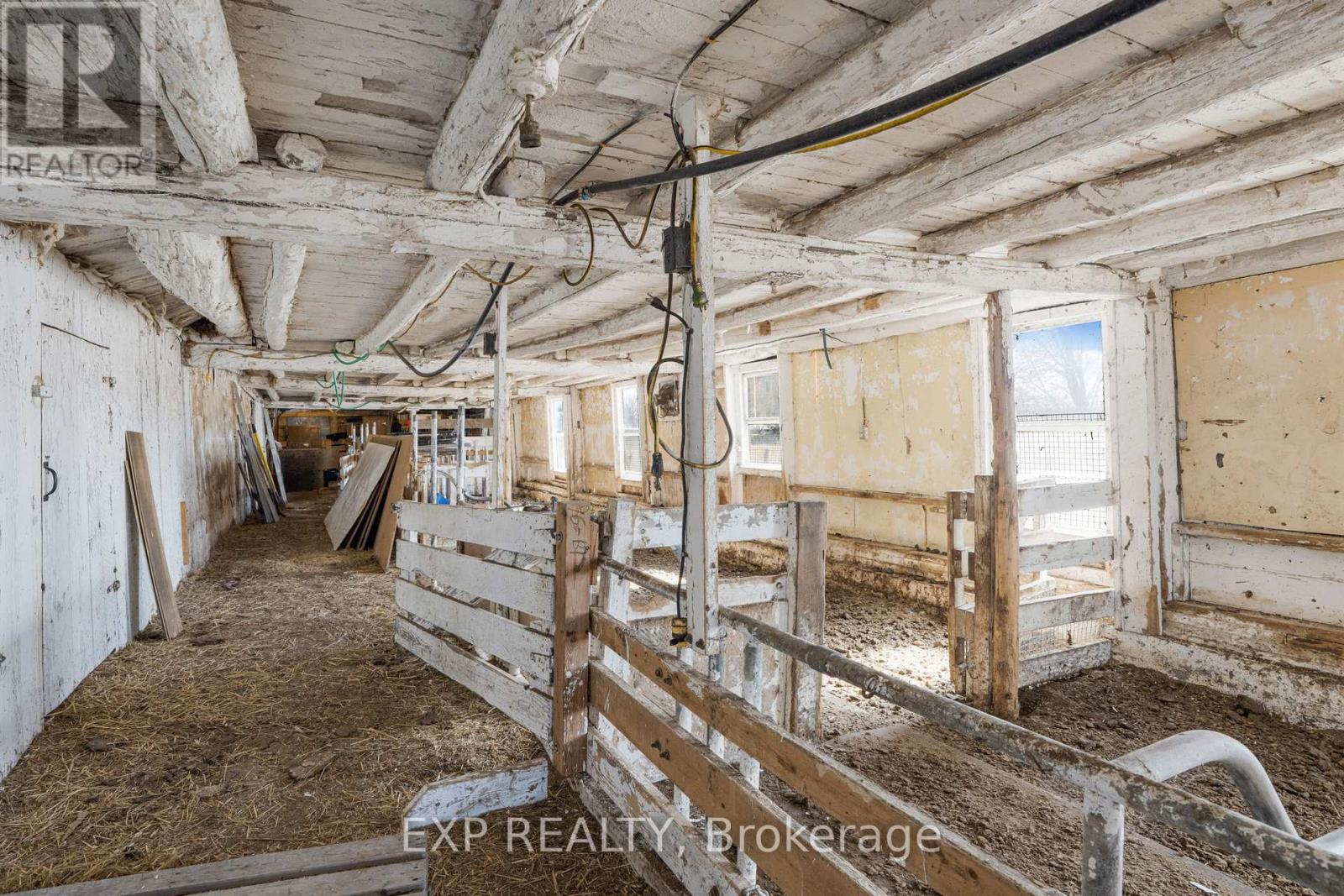 20405 Laggan-Glenelg Road, North Glengarry, Ontario  K0B 1E0 - Photo 24 - X12153339
