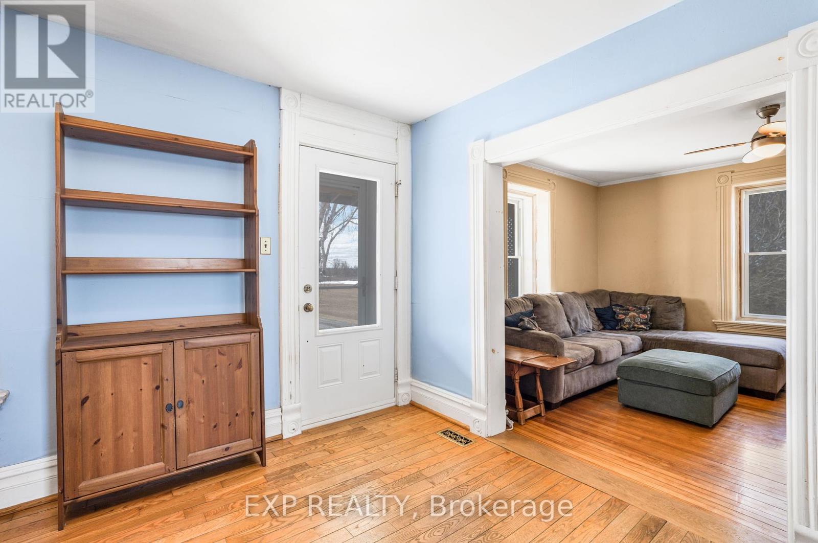 20405 Laggan-Glenelg Road, North Glengarry, Ontario  K0B 1E0 - Photo 3 - X12153339