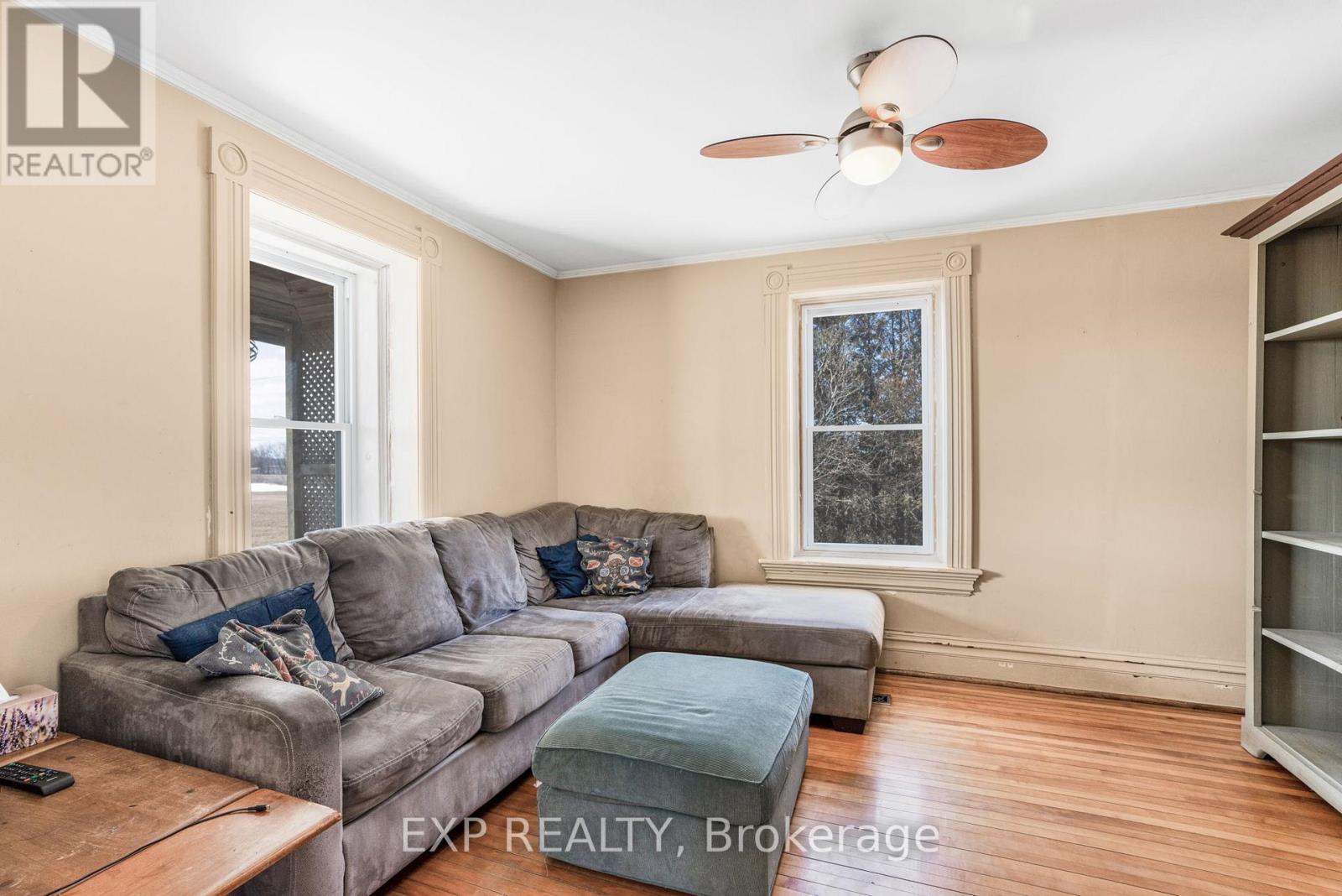 20405 Laggan-Glenelg Road, North Glengarry, Ontario  K0B 1E0 - Photo 4 - X12153339