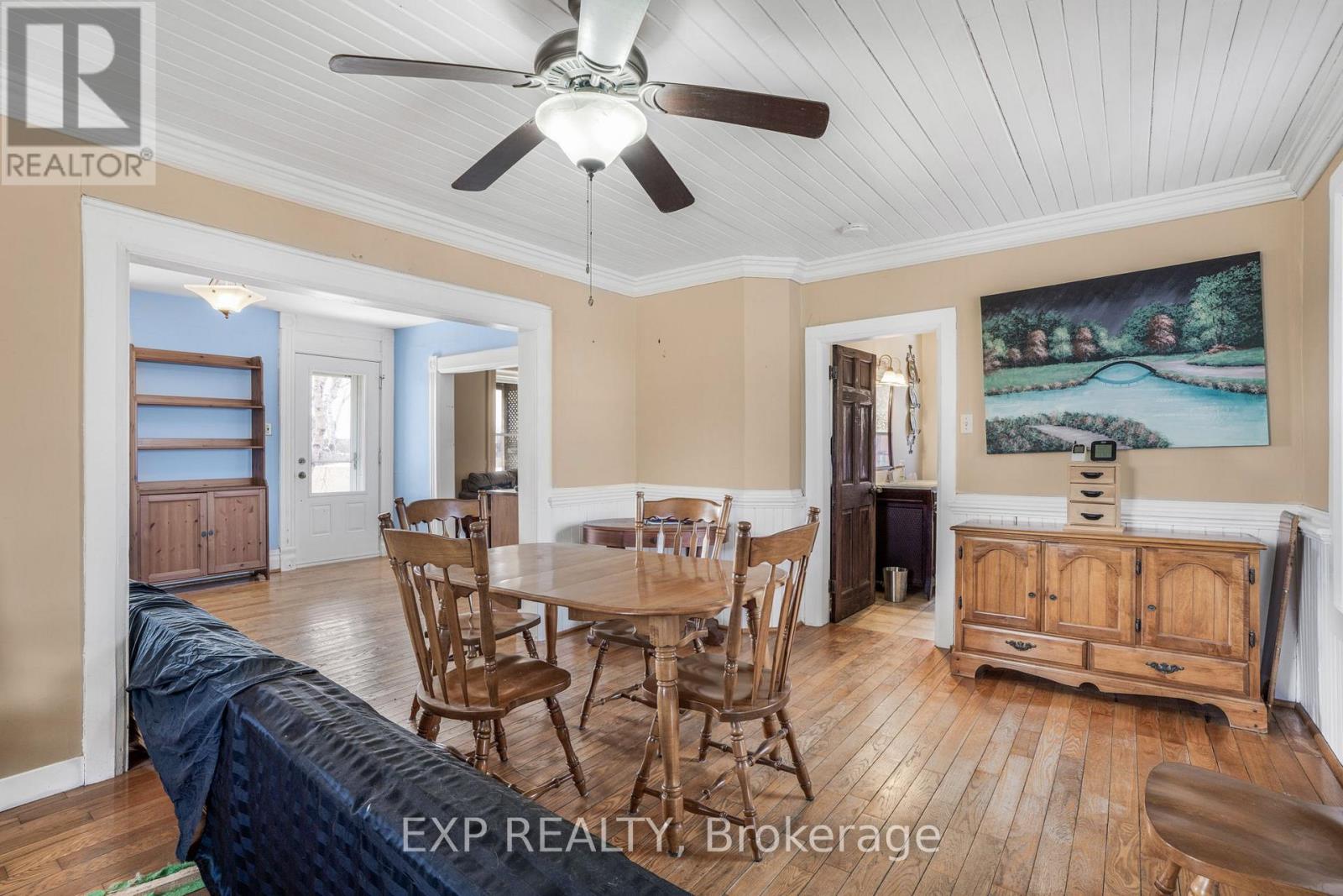 20405 Laggan-Glenelg Road, North Glengarry, Ontario  K0B 1E0 - Photo 9 - X12153339
