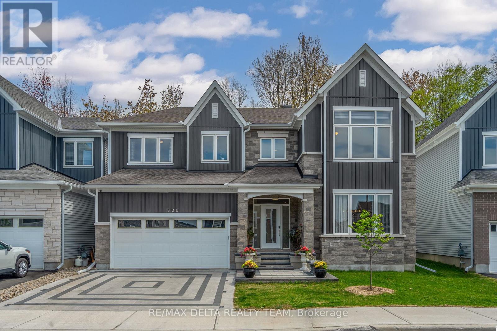 Property at 820 MERCIER CRESCENT image 1