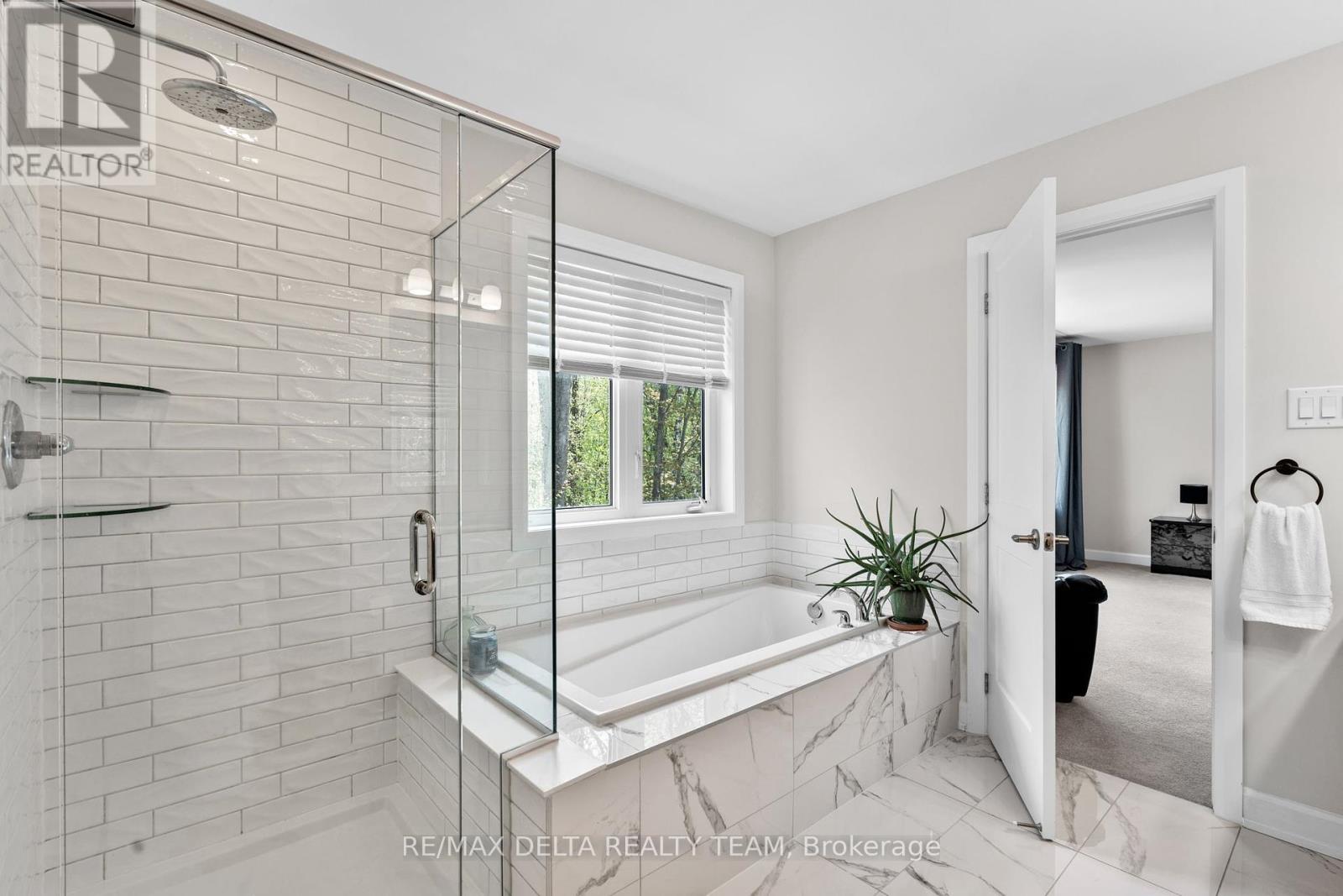 820 Mercier Crescent, Ottawa, Ontario  K1W 0N6 - Photo 24 - X12153377