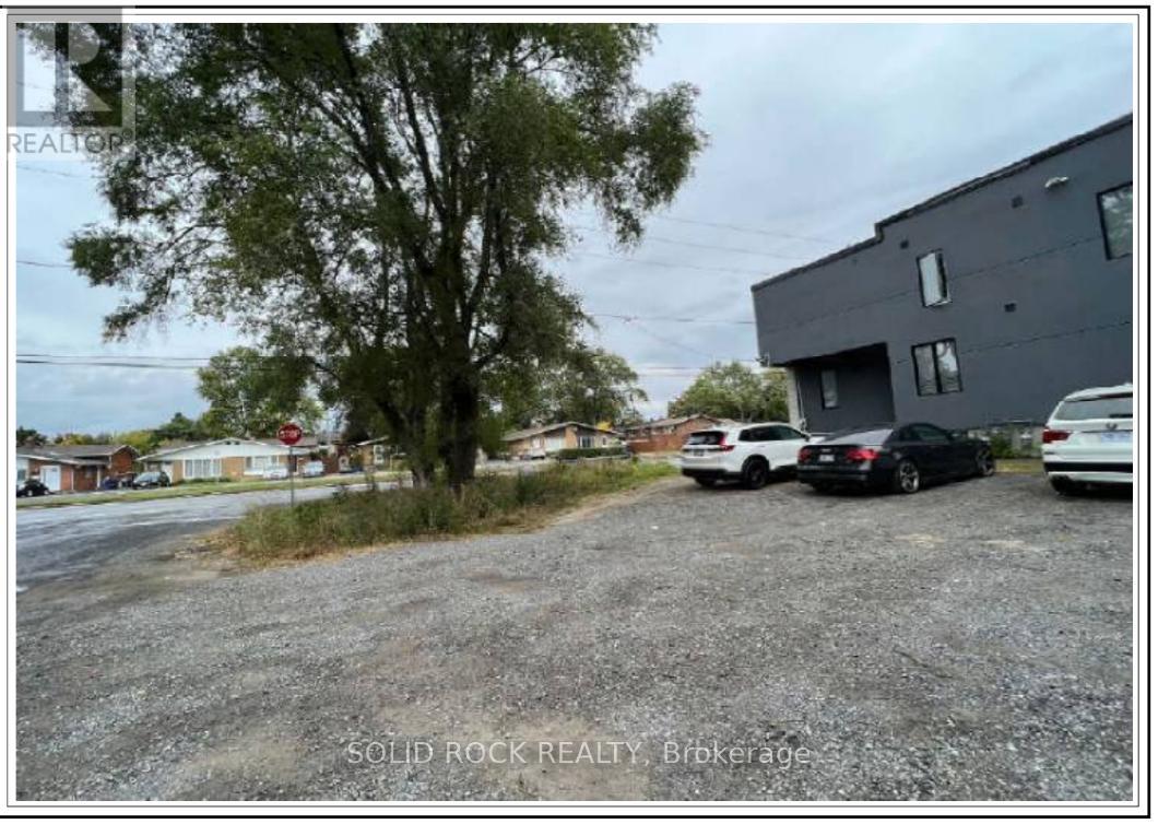 2 Pender Street, Ottawa, Ontario  K2G 1J5 - Photo 1 - X12153438
