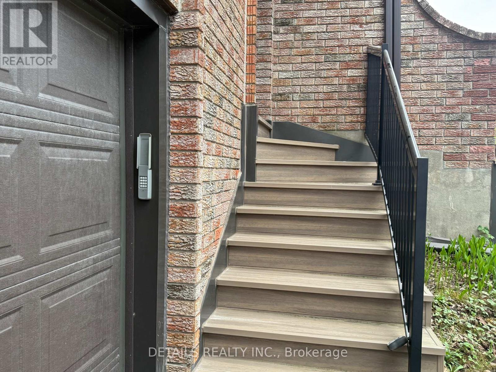 Property at 10 - 2 BERTONA STREET image 2