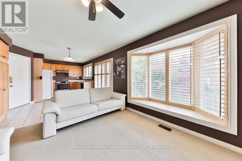 1332 Sagewood Crescent, Oakville, Ontario  L6M 4A4 - Photo 12 - W12153335