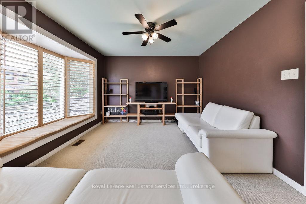 1332 Sagewood Crescent, Oakville, Ontario  L6M 4A4 - Photo 13 - W12153335
