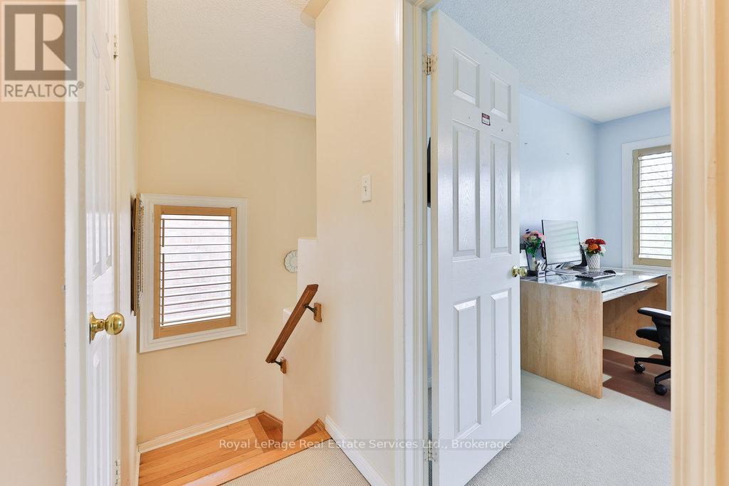 1332 Sagewood Crescent, Oakville, Ontario  L6M 4A4 - Photo 20 - W12153335