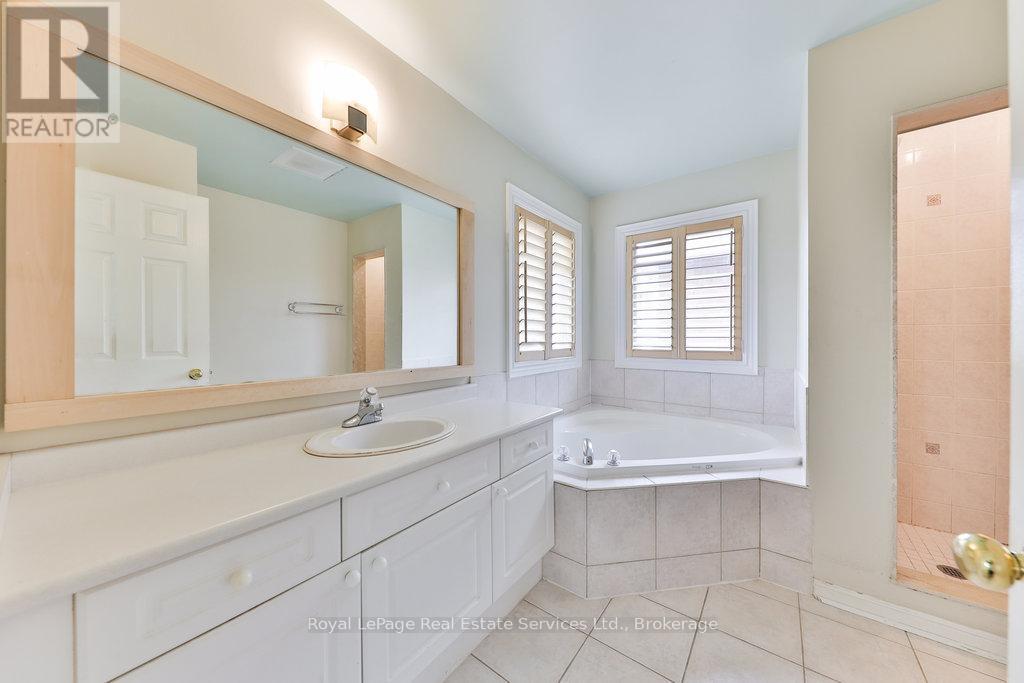 1332 Sagewood Crescent, Oakville, Ontario  L6M 4A4 - Photo 28 - W12153335