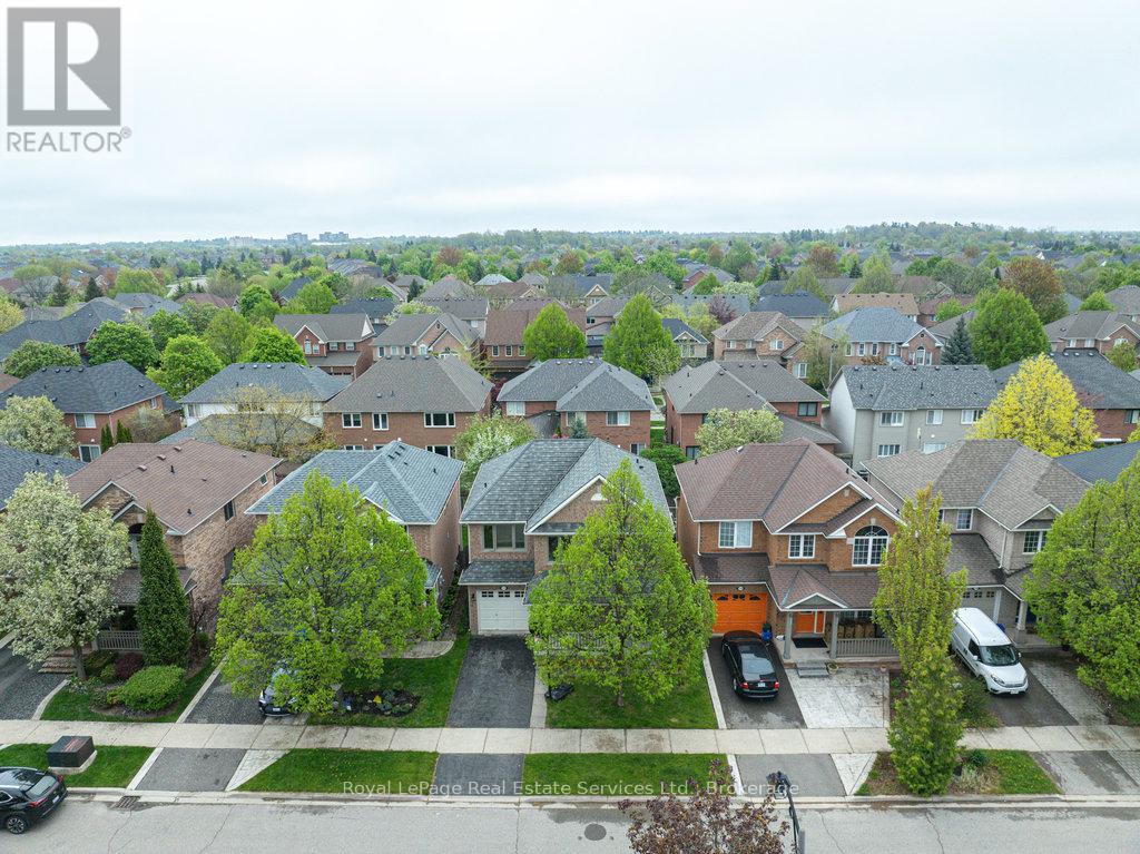 1332 Sagewood Crescent, Oakville, Ontario  L6M 4A4 - Photo 36 - W12153335