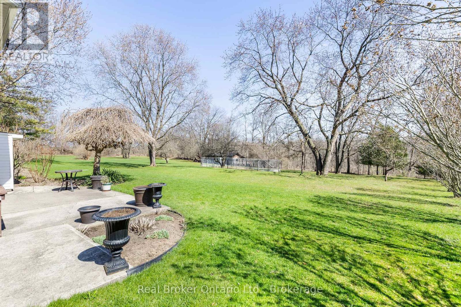 266 Sumach Drive, Burlington, Ontario  L7T 0B5 - Photo 37 - W12153381
