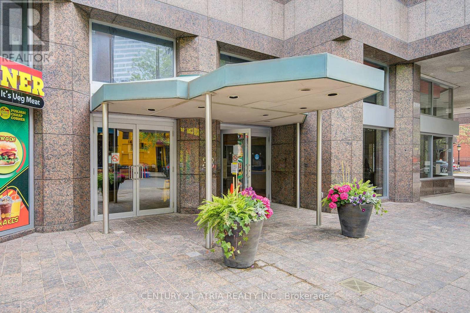 2715 - 38 Elm Street, Toronto, Ontario  M5G 2K5 - Photo 4 - C12153293
