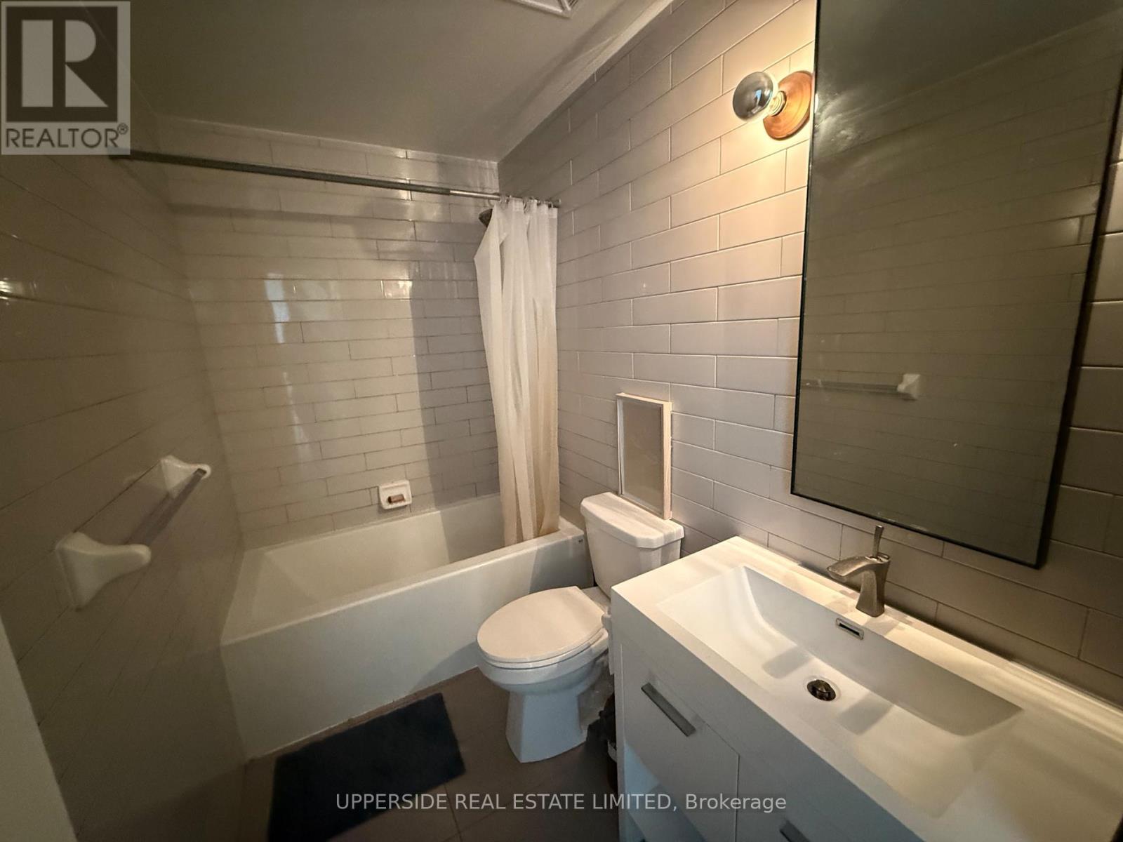Property at 105 - 106 DOVERCOURT ROAD image 5