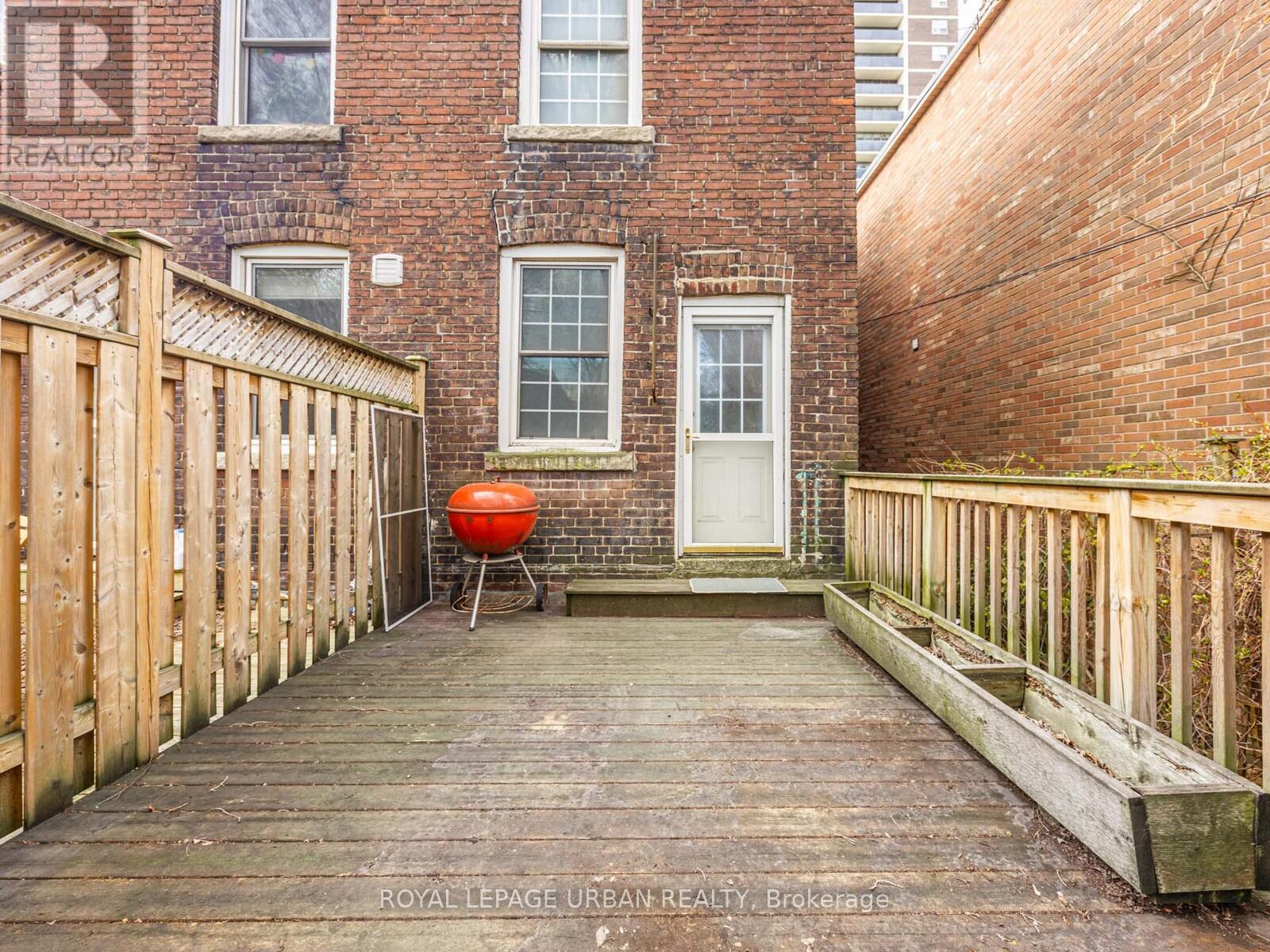 28 Eastmount Avenue, Toronto, Ontario  M4K 1V1 - Photo 16 - E12153154