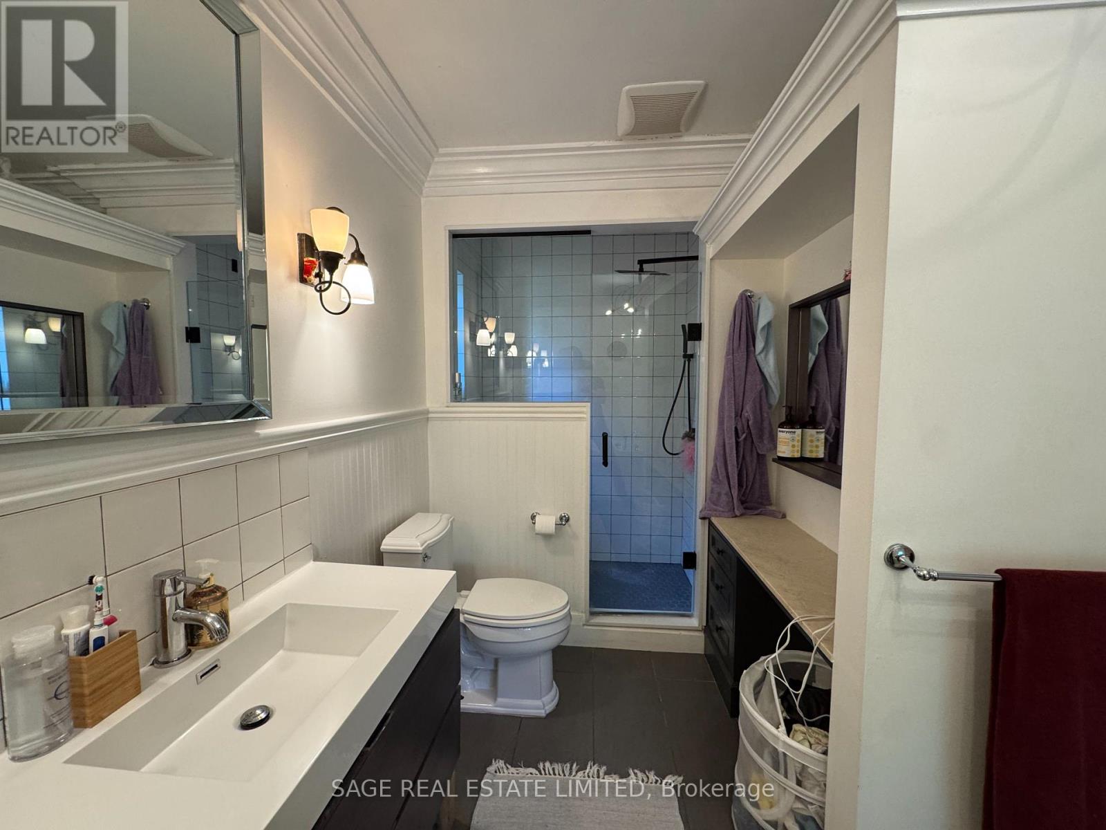 94 Wolfrey Avenue, Toronto, Ontario  M4K 1K8 - Photo 18 - E12153214