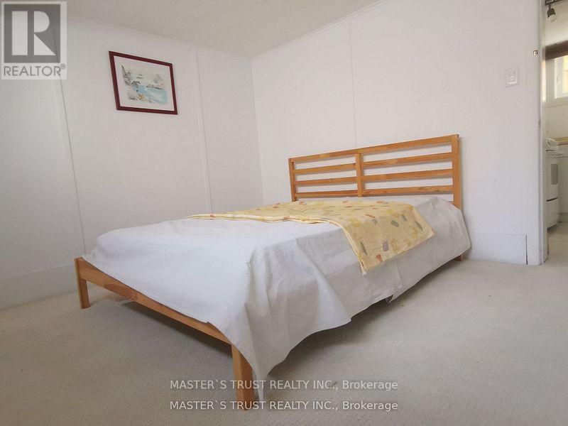 623 O' Connor Drive, Toronto, Ontario  M4C 3A5 - Photo 17 - E12153410