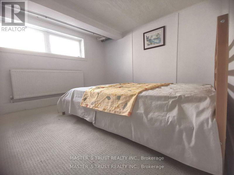 623 O' Connor Drive, Toronto, Ontario  M4C 3A5 - Photo 18 - E12153410