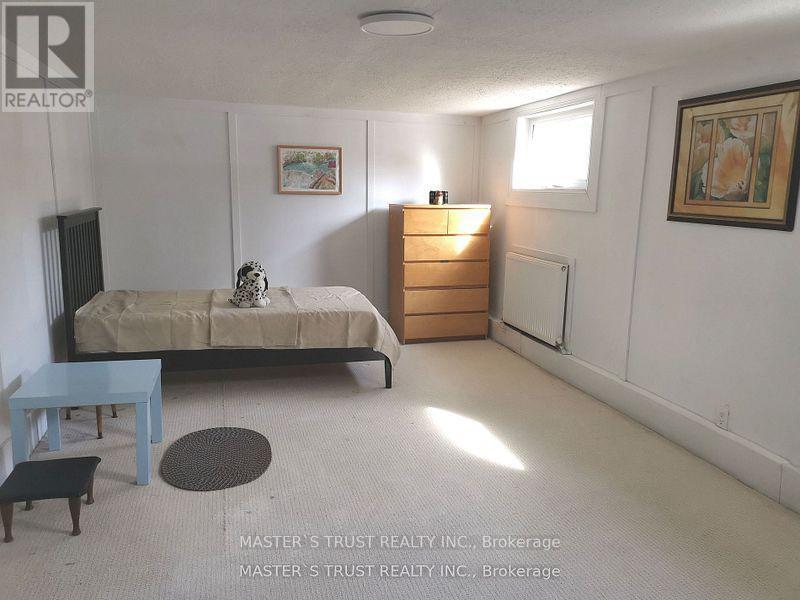 623 O' Connor Drive, Toronto, Ontario  M4C 3A5 - Photo 20 - E12153410