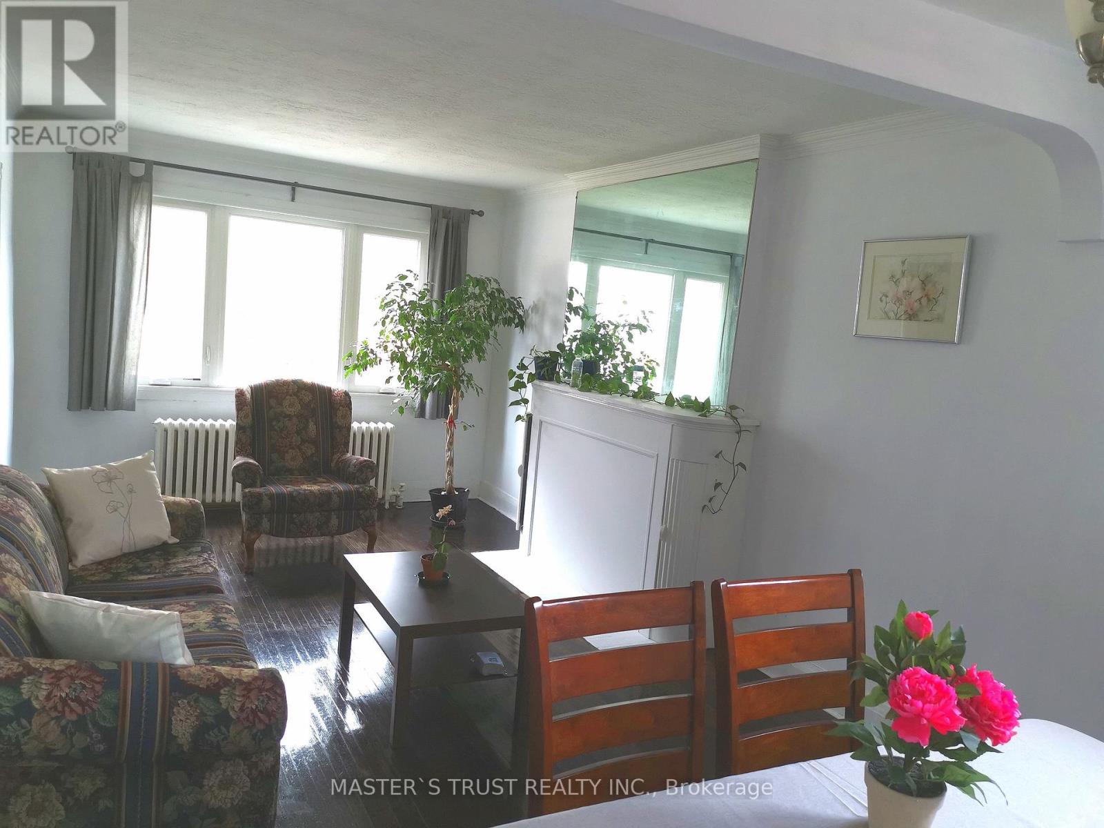 623 O' Connor Drive, Toronto, Ontario  M4C 3A5 - Photo 7 - E12153410