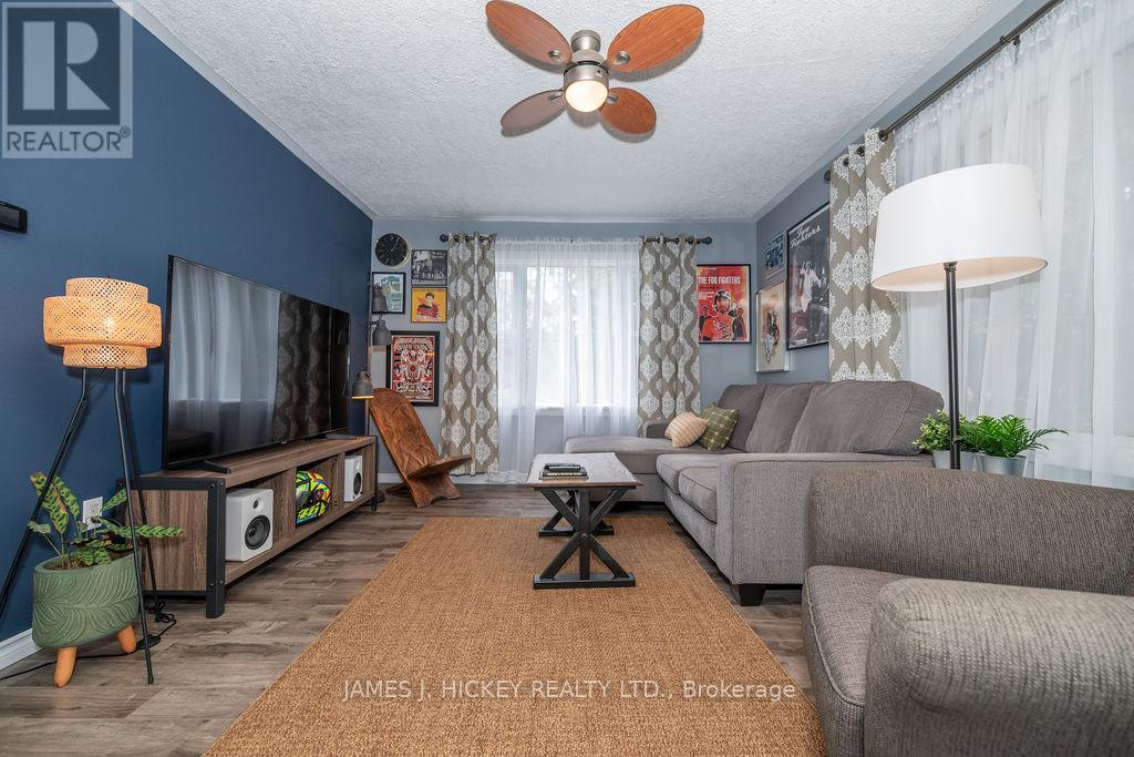 51 Main Street, Laurentian Hills, Ontario  K0J 1J0 - Photo 10 - X12153419
