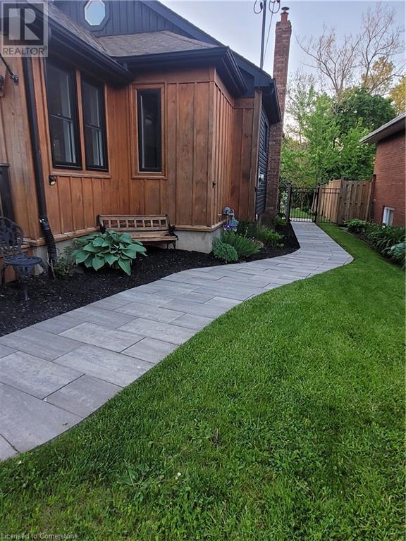 Property at 33 ROSEDALE Avenue image 2
