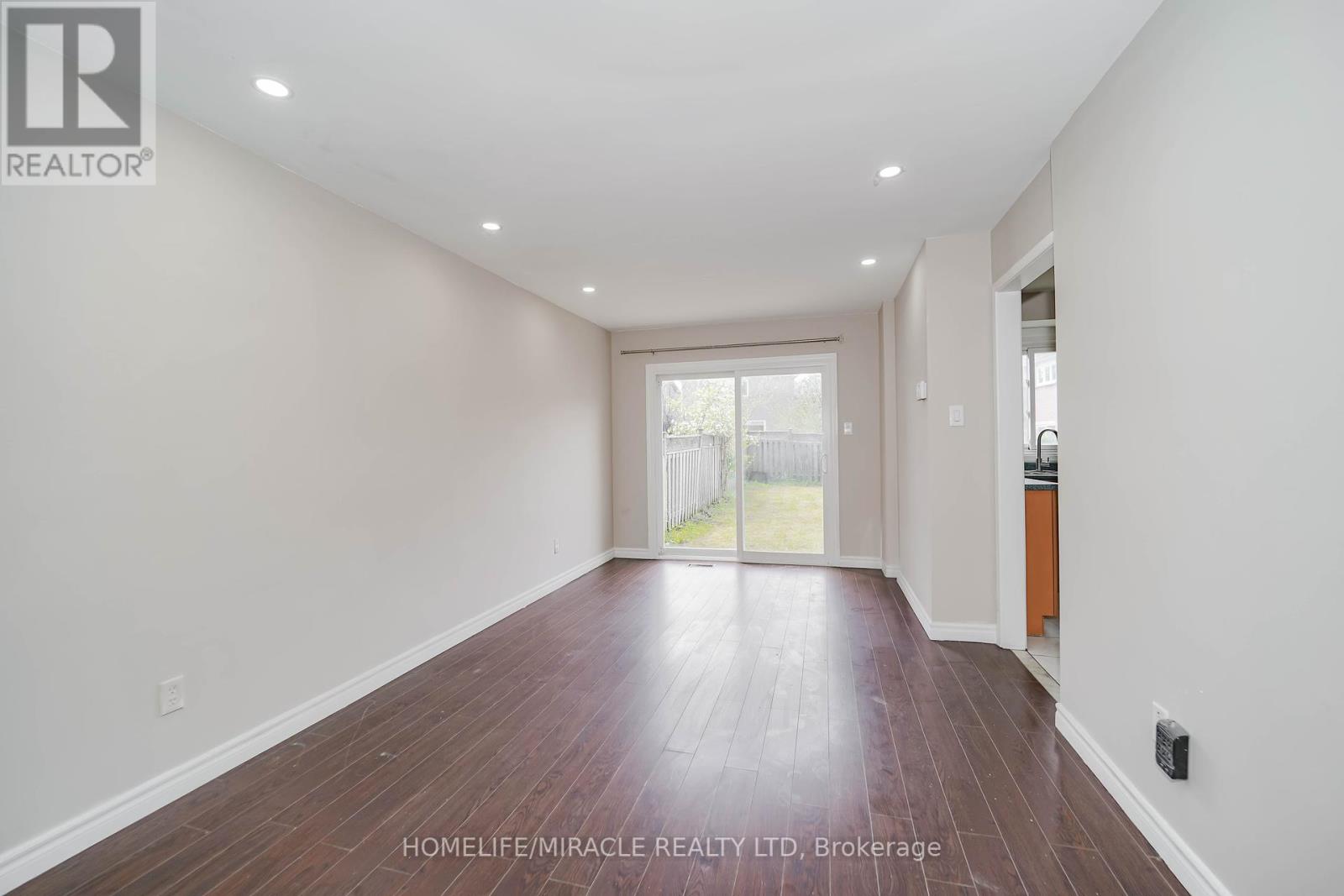 27 Miles Farm Road, Markham, Ontario  L3S 2C2 - Photo 4 - N12153175