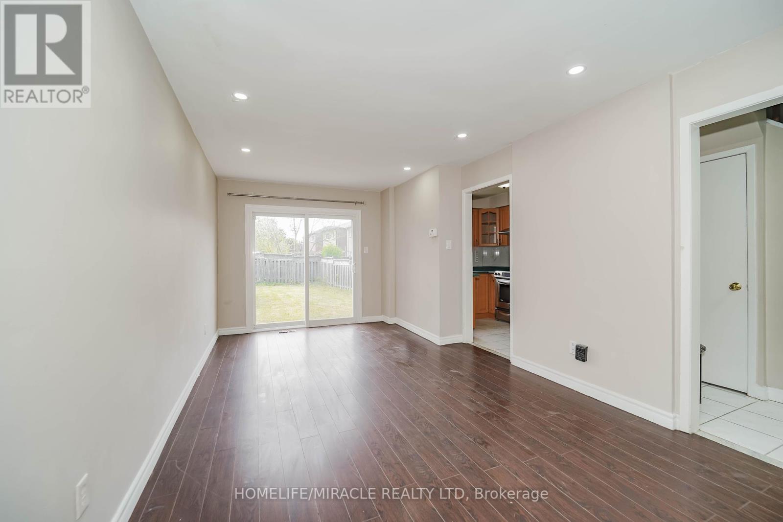 27 Miles Farm Road, Markham, Ontario  L3S 2C2 - Photo 5 - N12153175