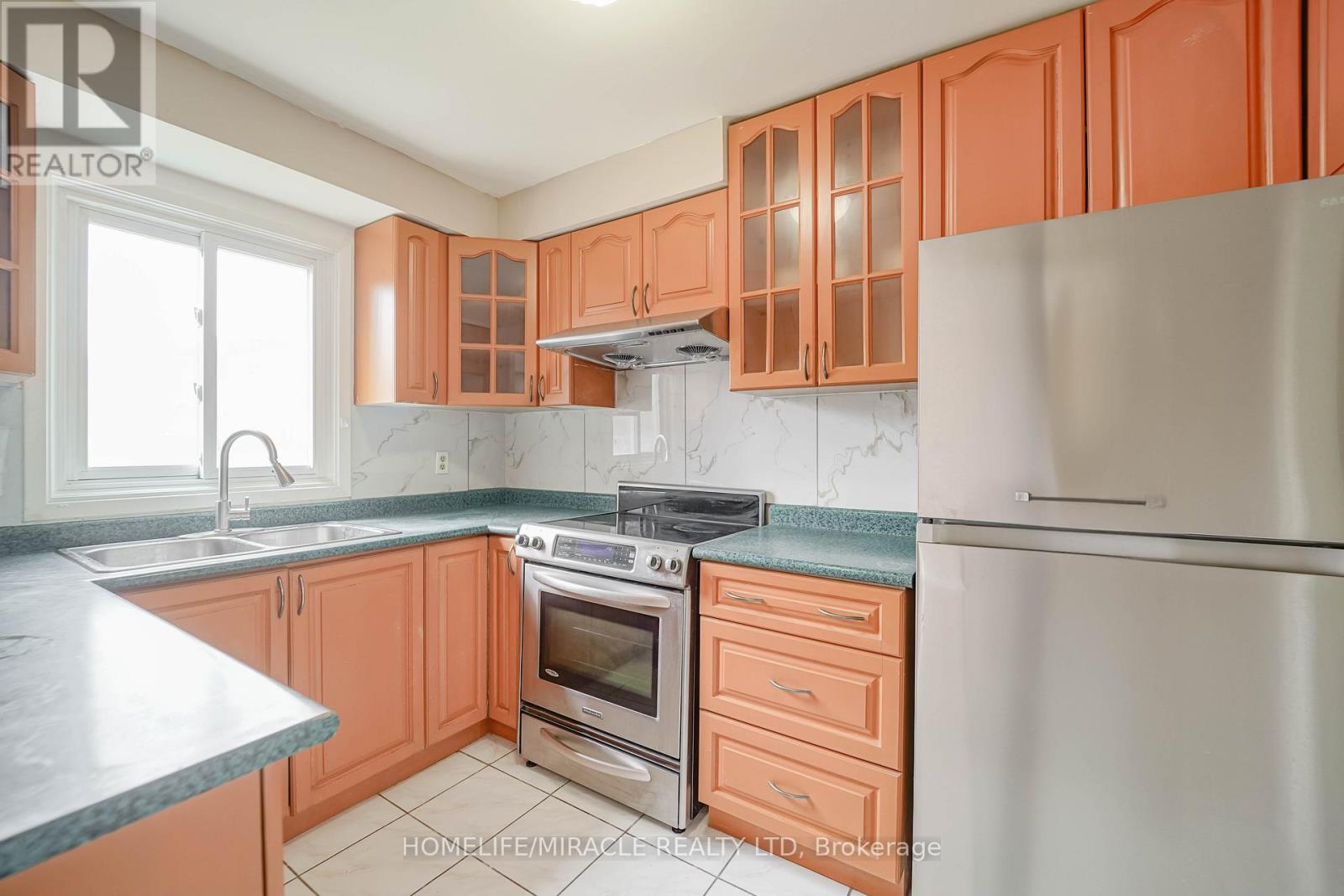27 Miles Farm Road, Markham, Ontario  L3S 2C2 - Photo 8 - N12153175