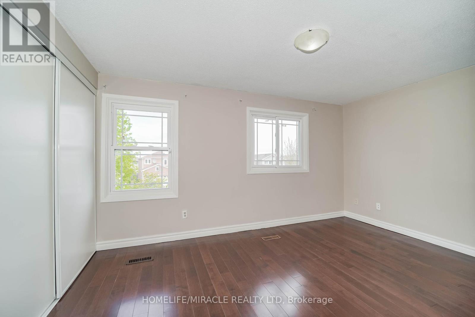 27 Miles Farm Road, Markham, Ontario  L3S 2C2 - Photo 9 - N12153175