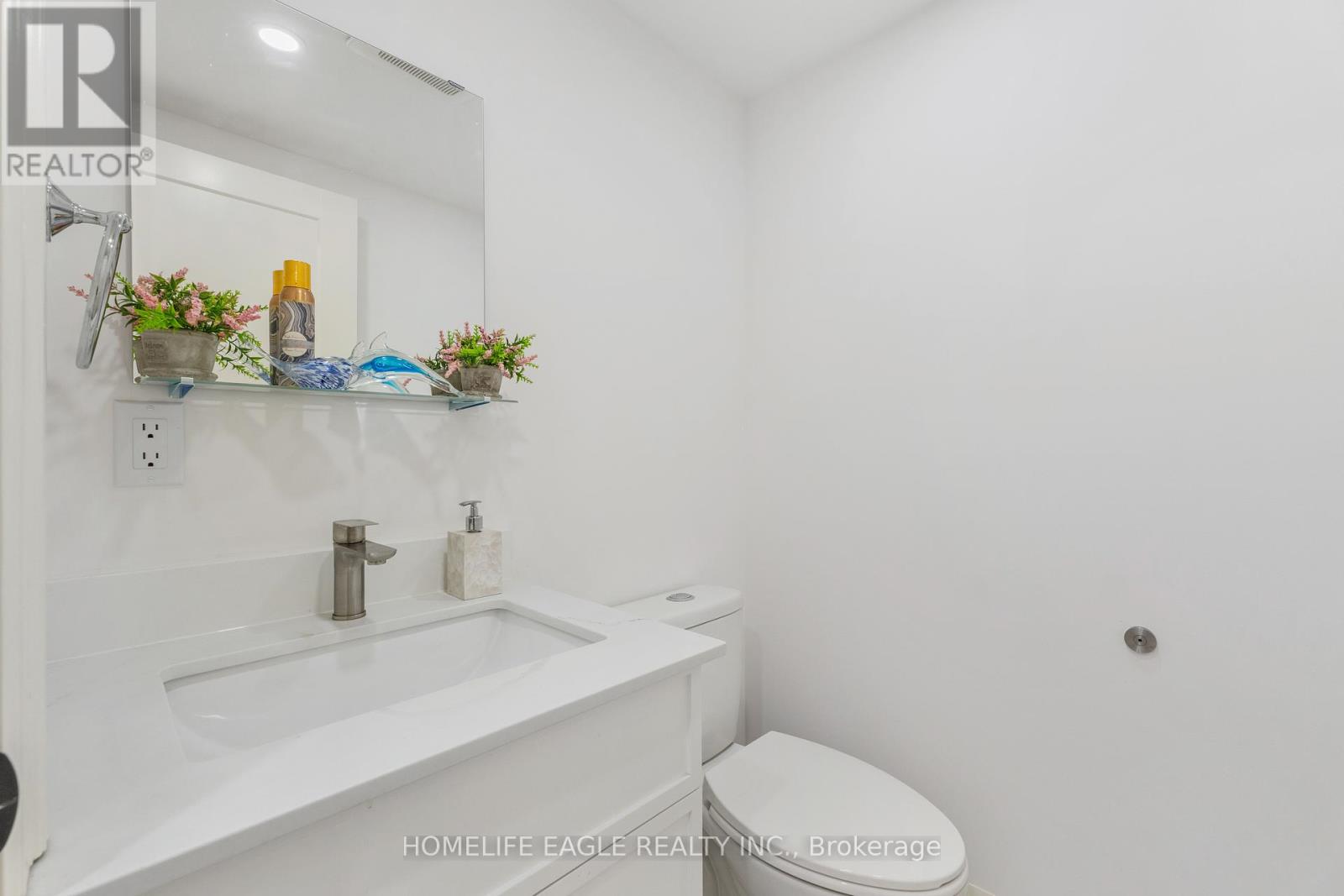 3 Hughes Street, Richmond Hill, Ontario  L4E 2V9 - Photo 13 - N12153276