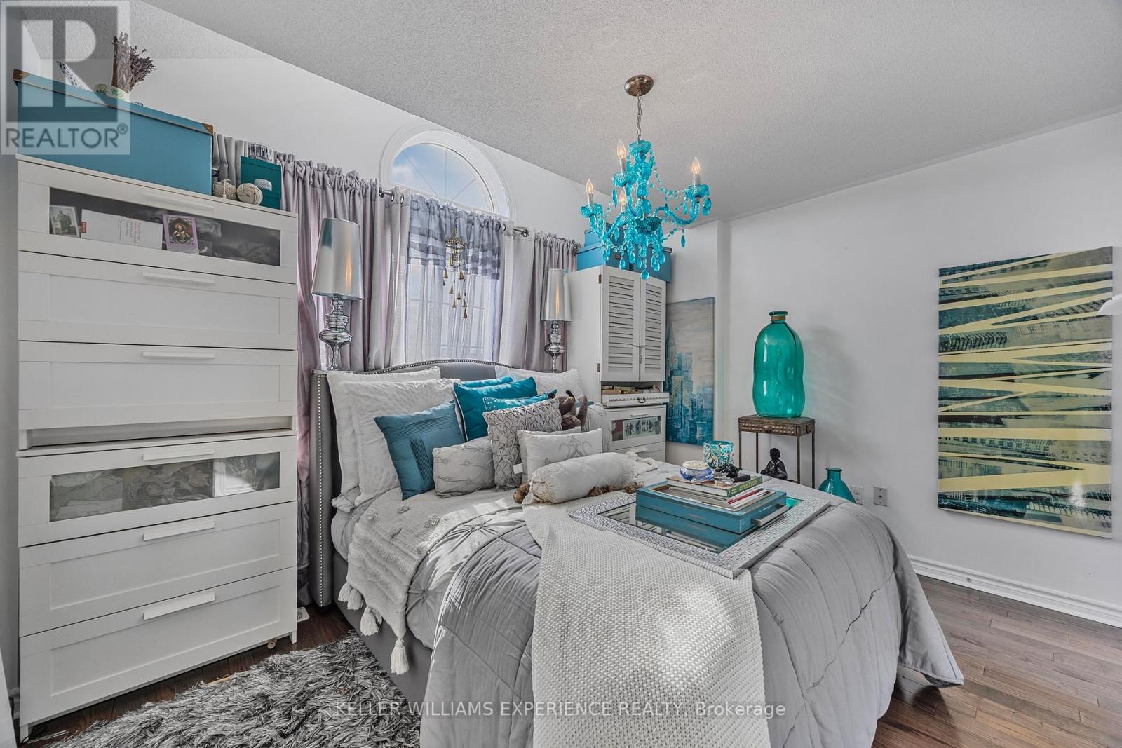 48 Collier Crescent, Essa, Ontario  L3W 0M6 - Photo 25 - N12153295