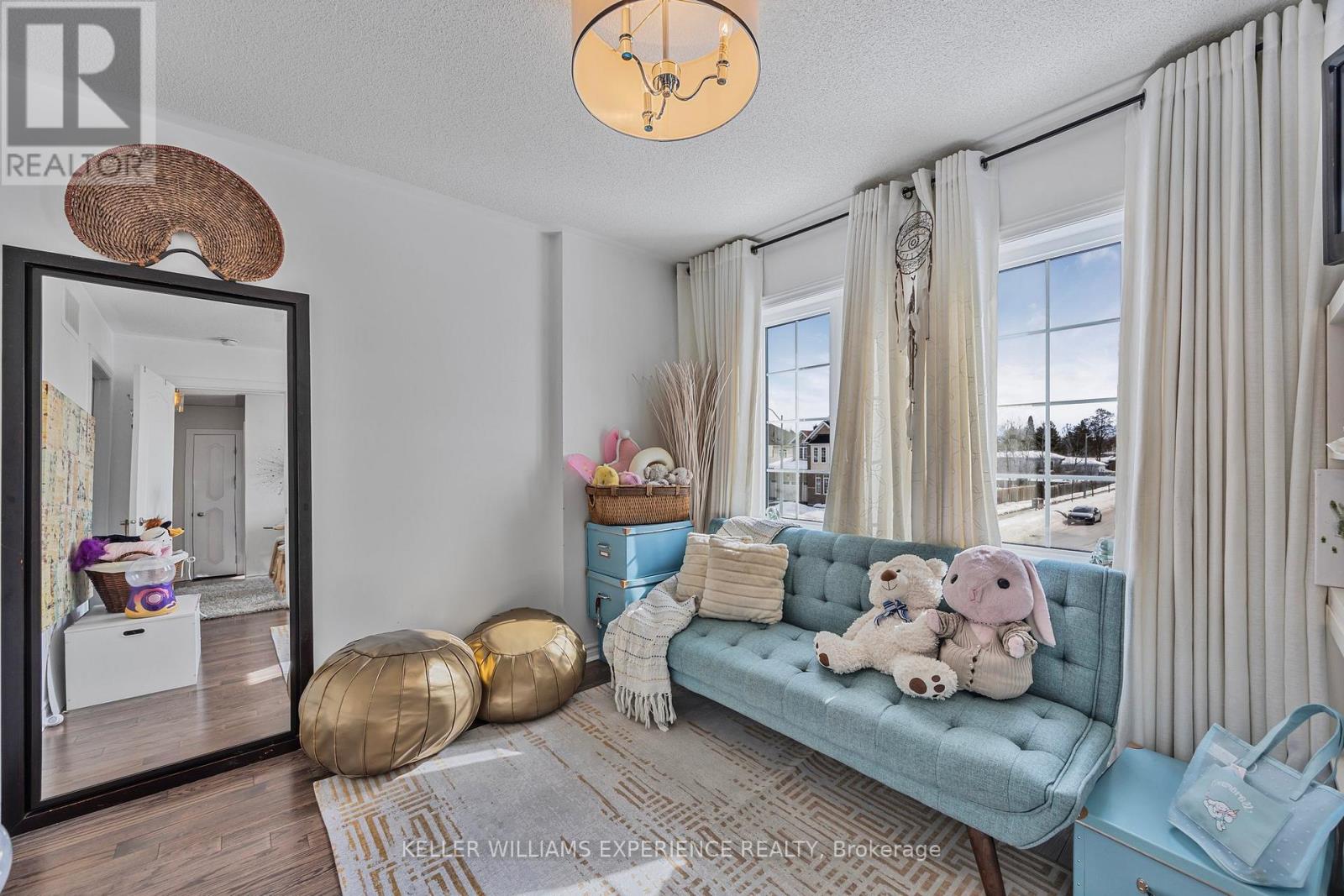 48 Collier Crescent, Essa, Ontario  L3W 0M6 - Photo 27 - N12153295
