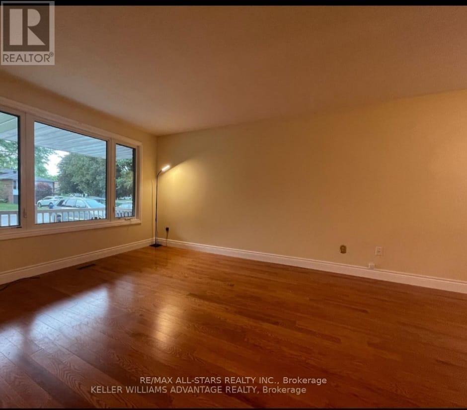 Main Floor - 272 Stouffer Street, Whitchurch-Stouffville, Ontario  L4A 4Z1 - Photo 5 - N12153307