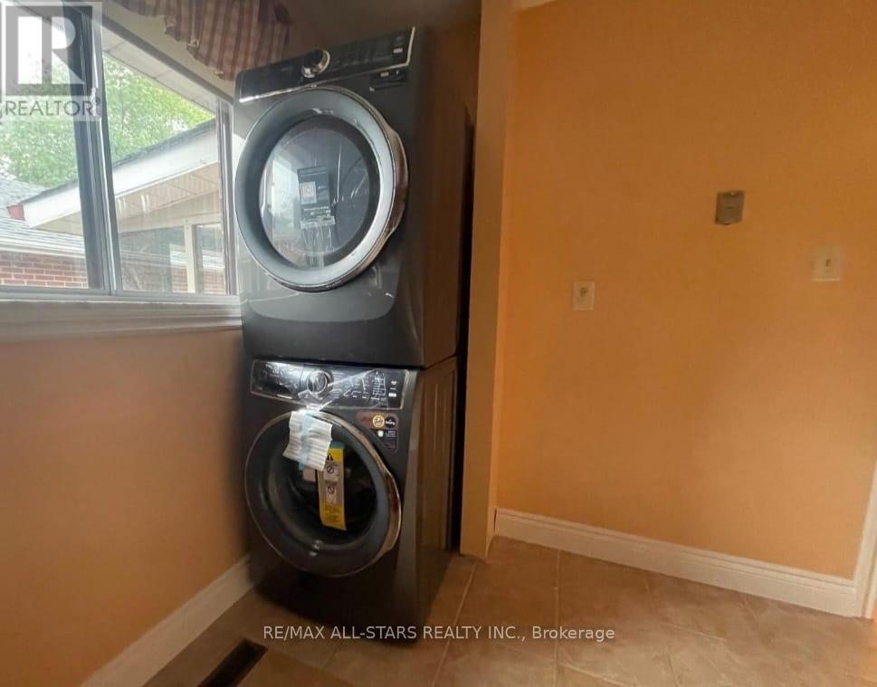 Main Floor - 272 Stouffer Street, Whitchurch-Stouffville, Ontario  L4A 4Z1 - Photo 7 - N12153307