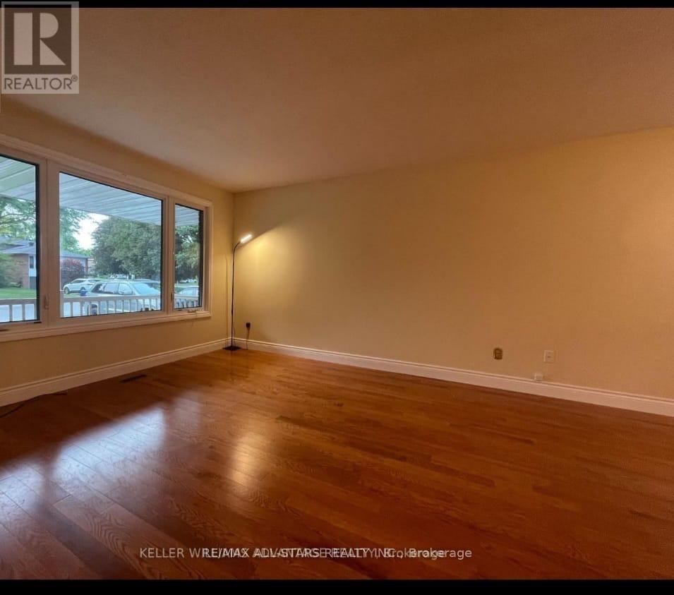 Main Floor - 272 Stouffer Street, Whitchurch-Stouffville, Ontario  L4A 4Z1 - Photo 8 - N12153307