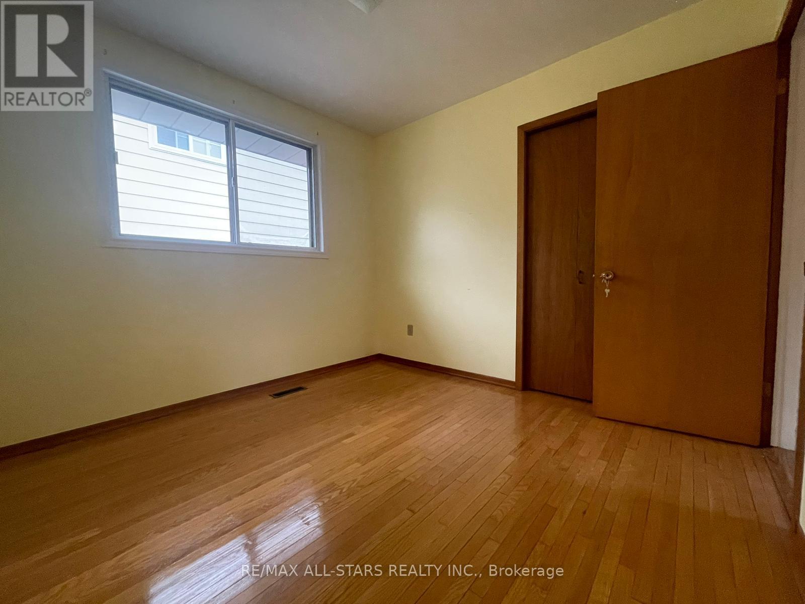 Main Floor - 272 Stouffer Street, Whitchurch-Stouffville, Ontario  L4A 4Z1 - Photo 9 - N12153307