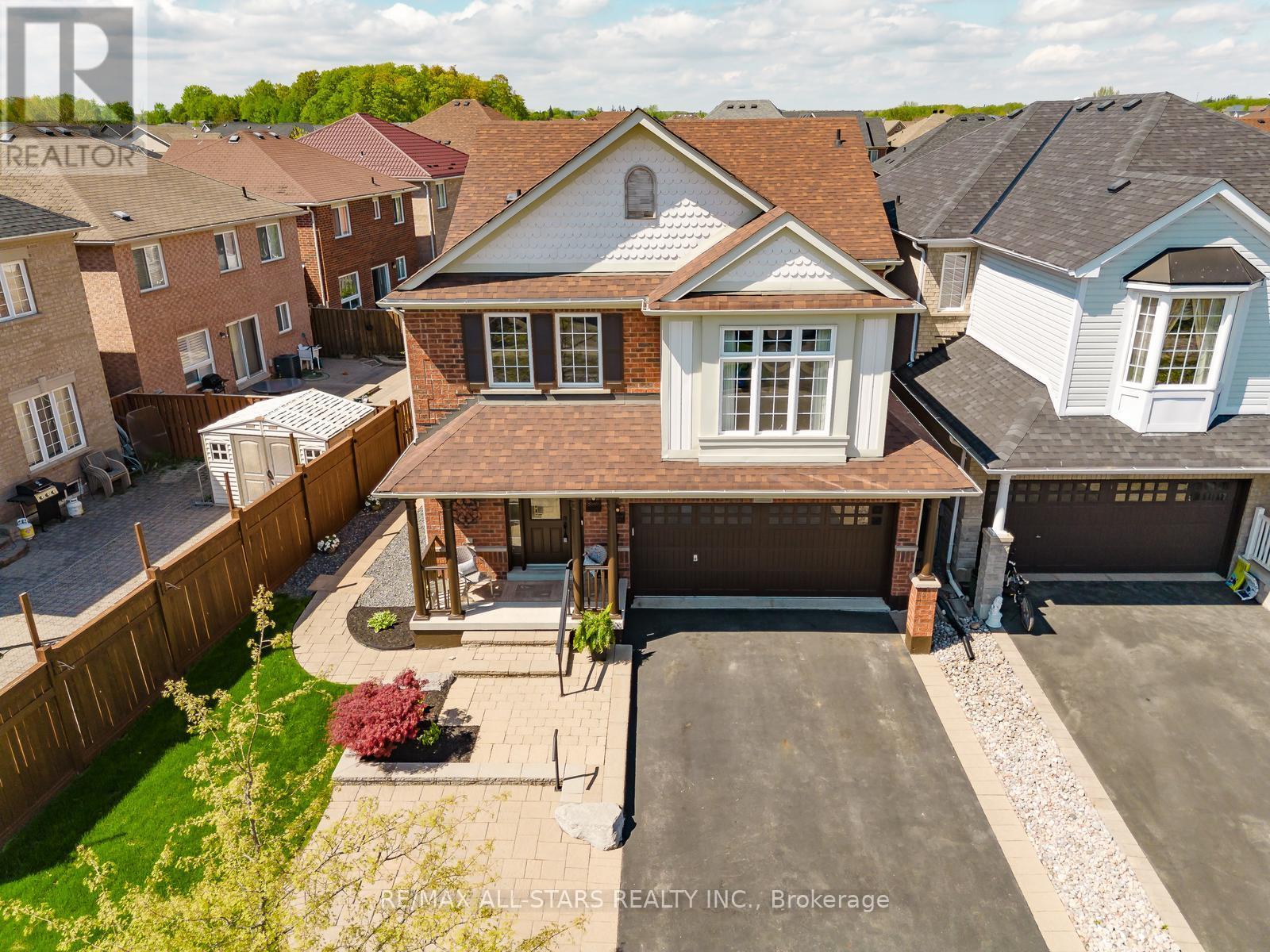 Property at 3 RICHARD COULSON CRESCENT image 2