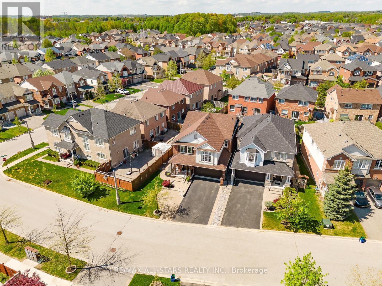 3 Richard Coulson Crescent, Whitchurch-Stouffville, Ontario  L4A 0G7 - Photo 39 - N12153323