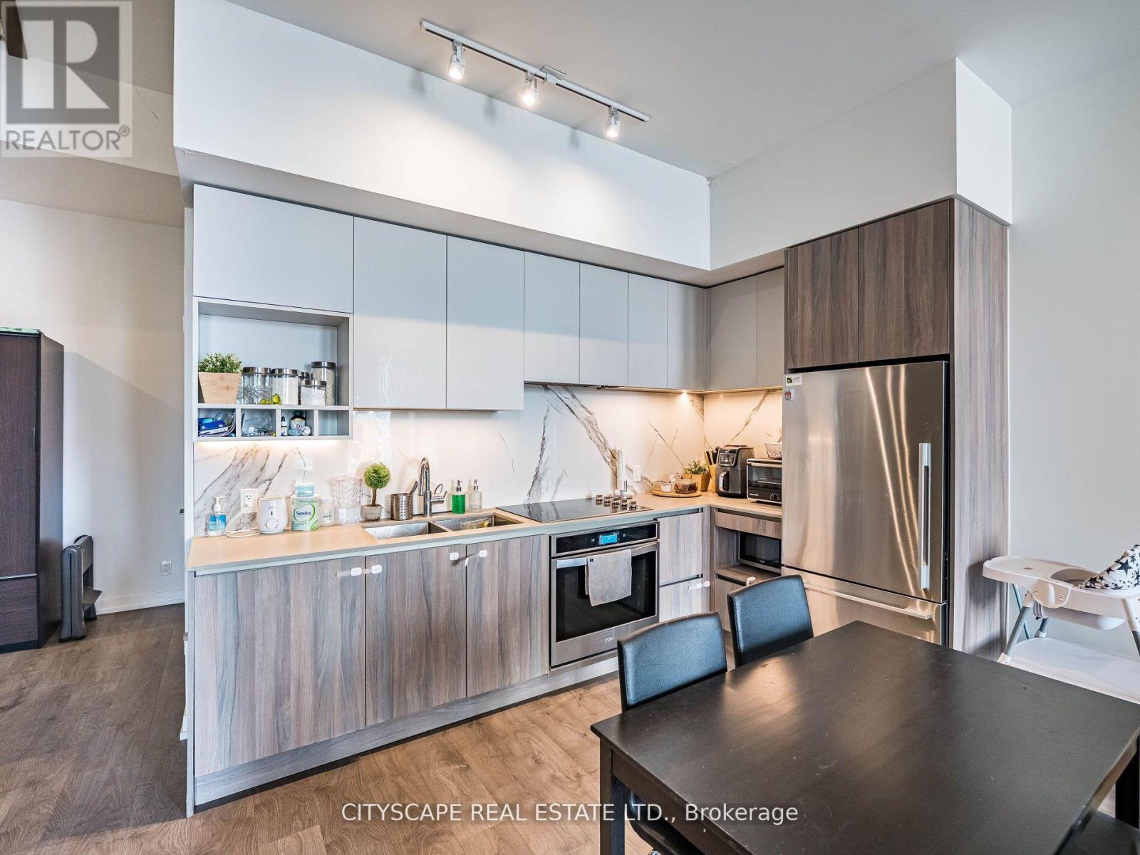Th06 - 9 Buttermill Avenue W, Vaughan, Ontario  L4K 0M5 - Photo 13 - N12153347