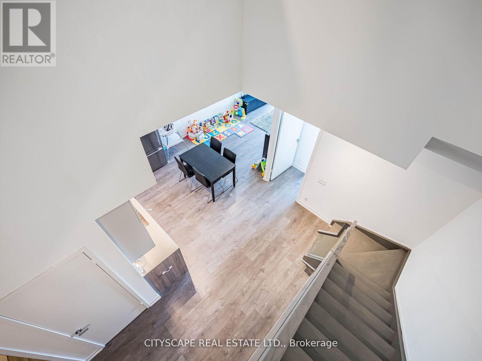 Th06 - 9 Buttermill Avenue W, Vaughan, Ontario  L4K 0M5 - Photo 22 - N12153347