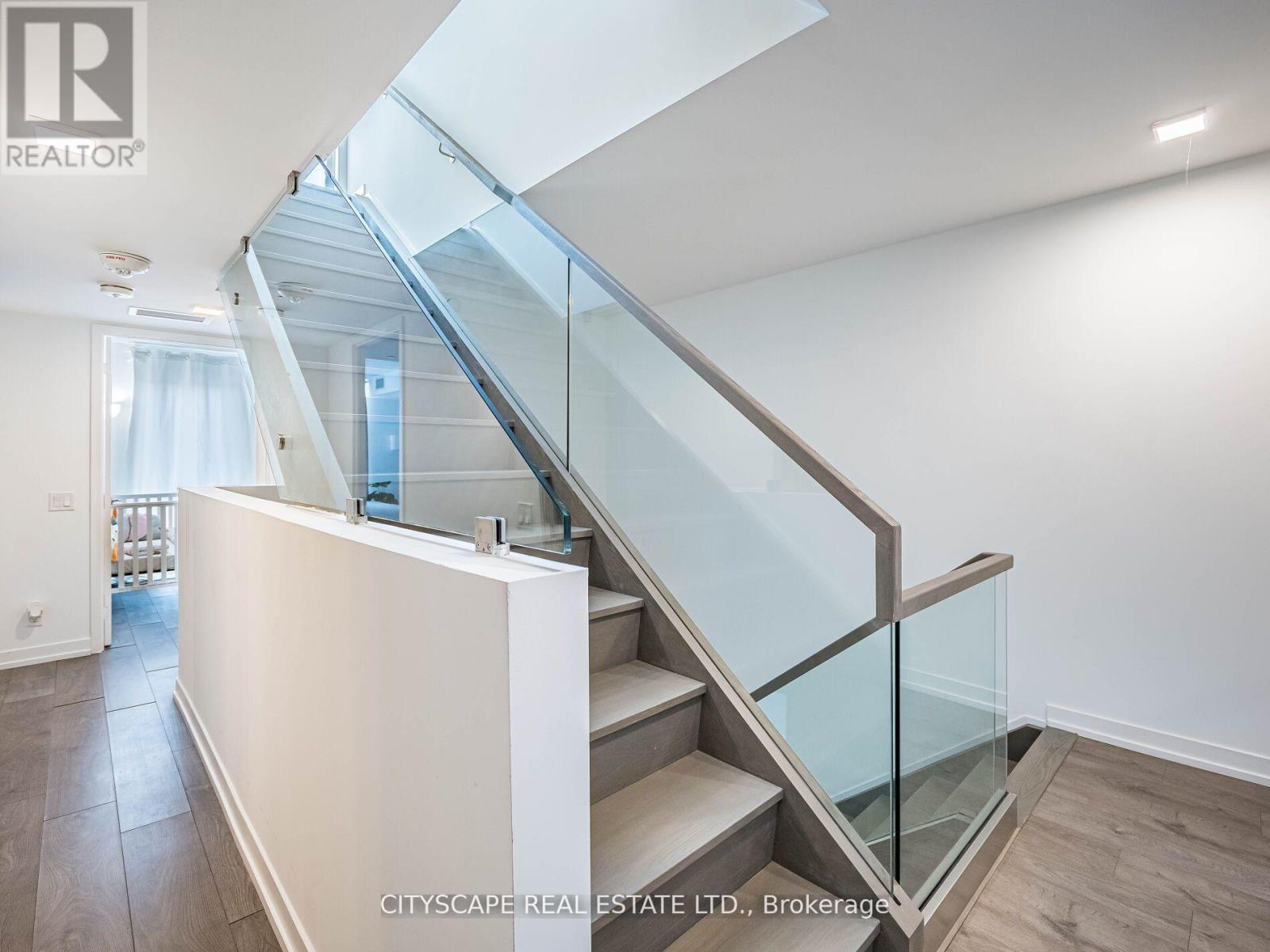 Th06 - 9 Buttermill Avenue W, Vaughan, Ontario  L4K 0M5 - Photo 24 - N12153347