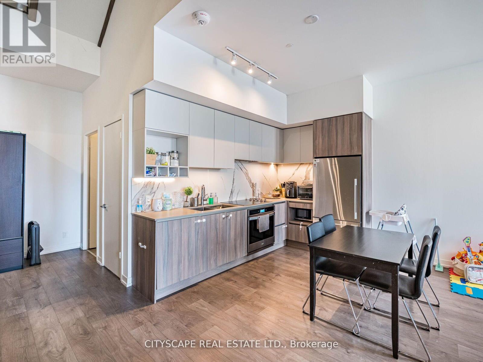 Th06 - 9 Buttermill Avenue W, Vaughan, Ontario  L4K 0M5 - Photo 8 - N12153347
