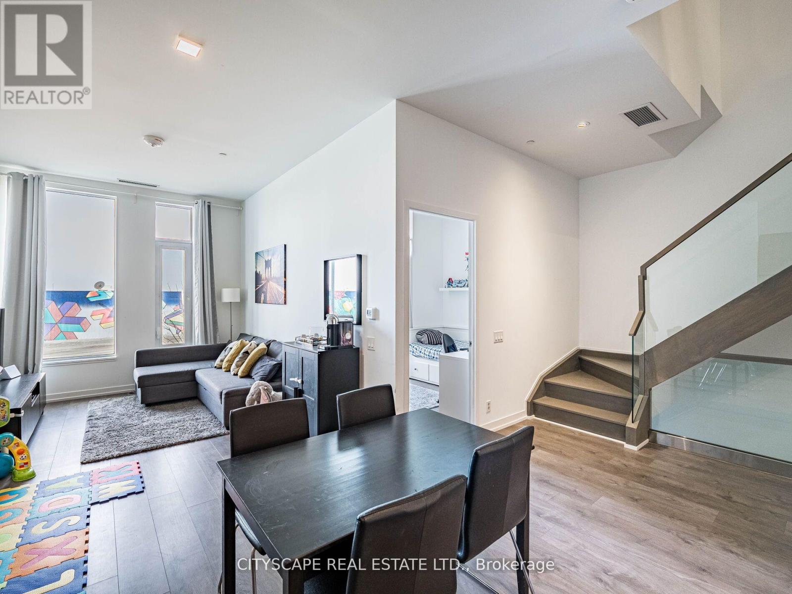 Th06 - 9 Buttermill Avenue W, Vaughan, Ontario  L4K 0M5 - Photo 9 - N12153347