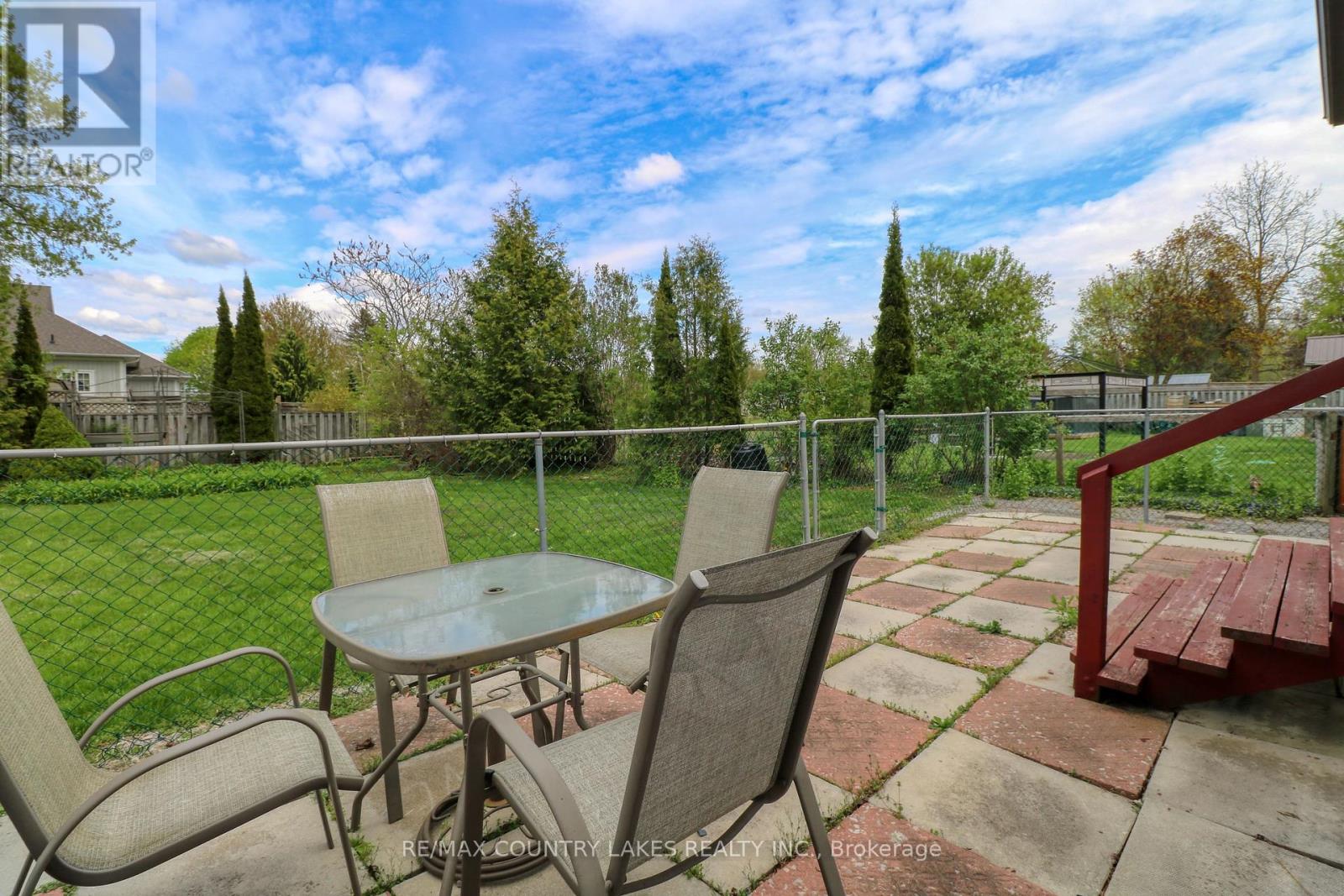 87 Grew Boulevard, Georgina, Ontario  L0E 1L0 - Photo 12 - N12153385